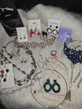 Jewelry Bundle, Francesca, Earthbound Trading Co., Auction Buys